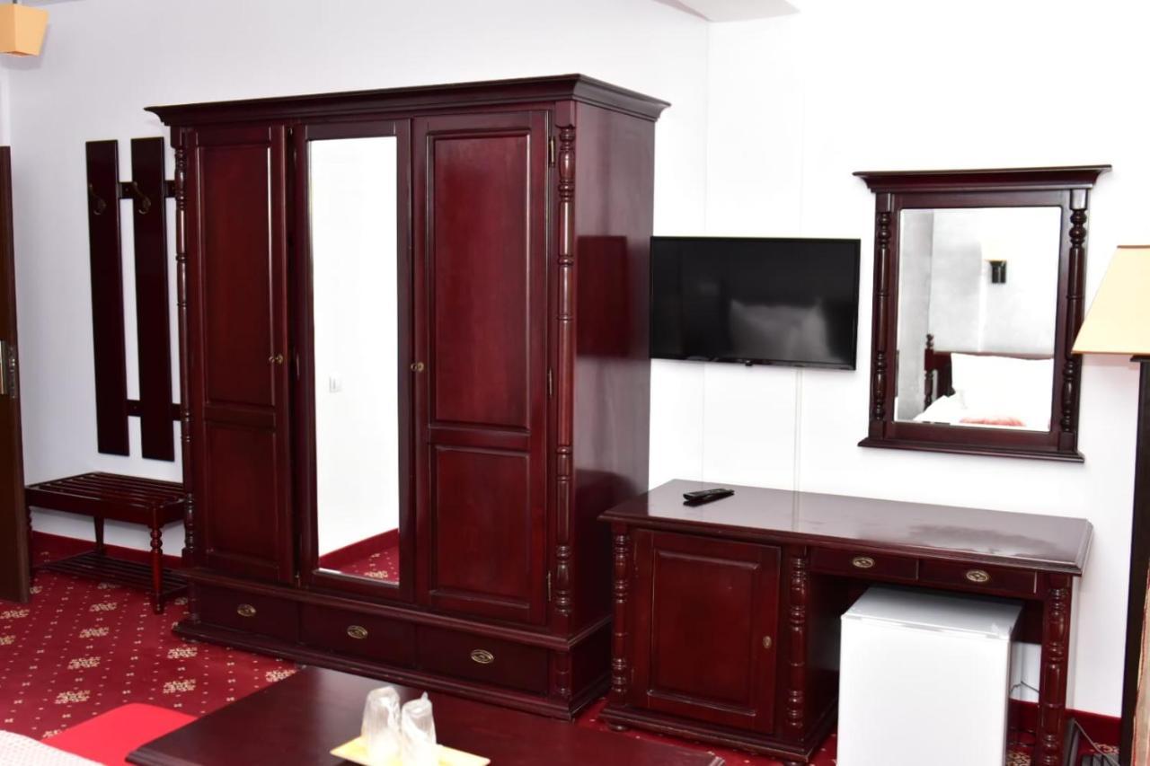 Hotel Bellavista Brasov Săcele Zewnętrze zdjęcie